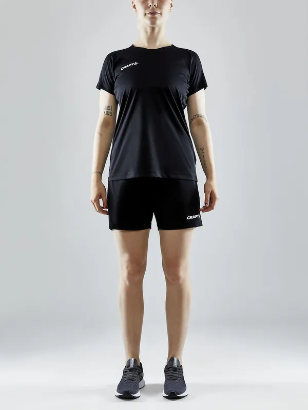 1910149-999000_Evolve Zip Pocket Shorts W_Closeup4.jpg